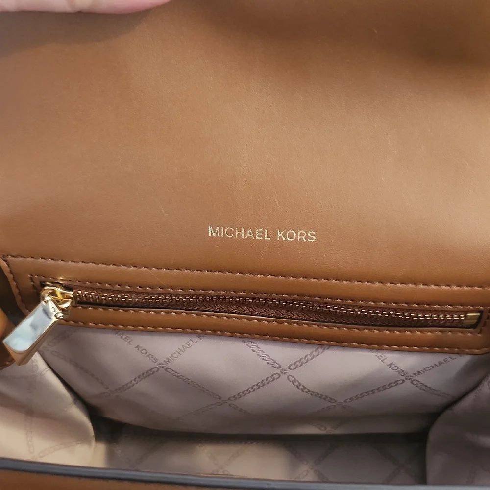 Michael Kors Carmen Tote - Picture 10 of 16